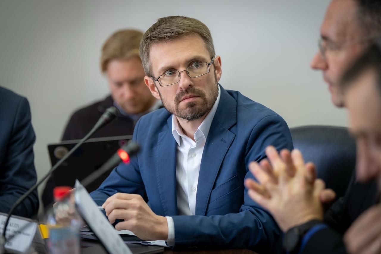 https://moz.gov.ua/img/03c6bc62-c40b-4550-b257-08cbefd4abfe/whatsapp-image-2026-10-05-at-140122.jpeg?fm=jpg&q=80&fit=max&crop=1280%2C855%2C0%2C0