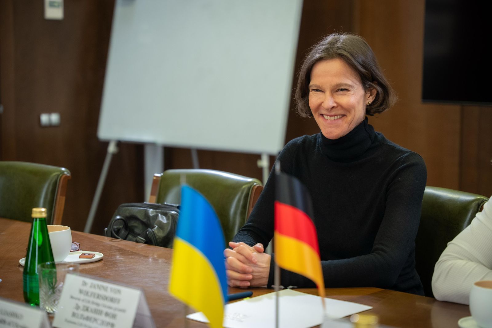 https://moz.gov.ua/img/0b7cea7c-cc5d-4275-a105-da1d62228212/whatsapp-image-2026-02-05-at-155945-1.jpeg?fm=jpg&q=80&fit=max&crop=1600%2C1068%2C0%2C0