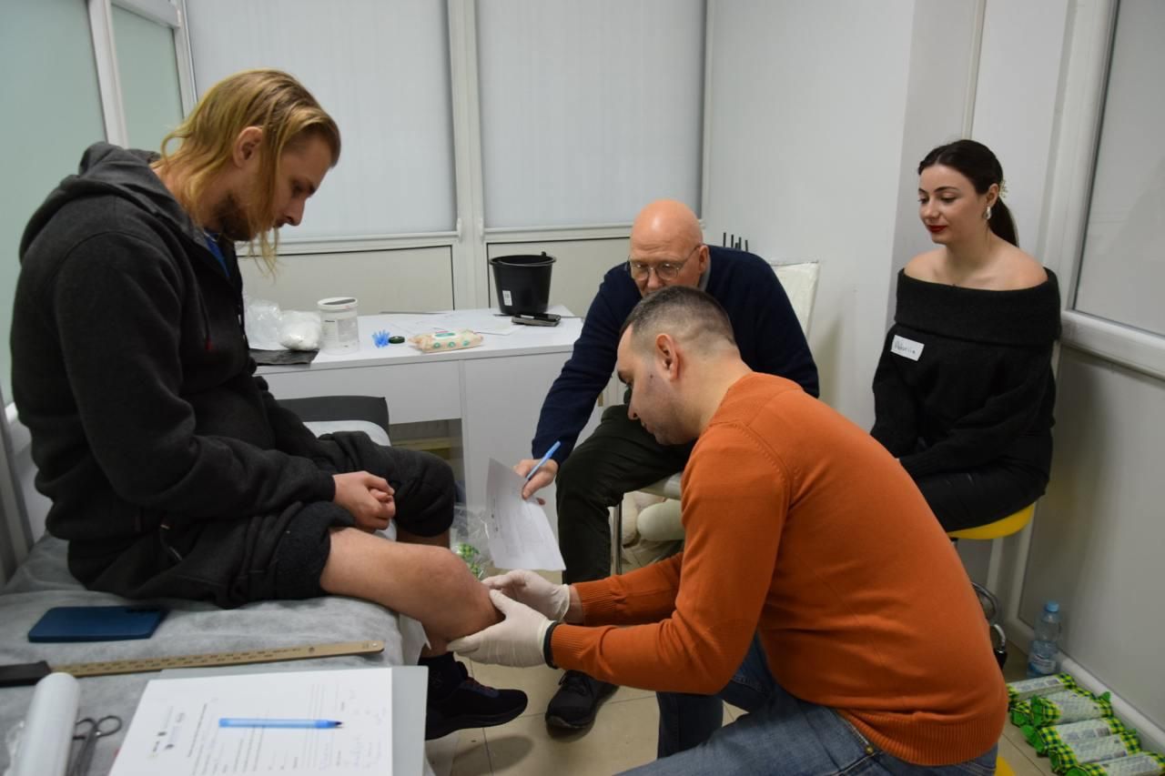 https://moz.gov.ua/img/0d9fde8a-a0d0-45e1-9527-35a8dc44243f/-whatsapp-2024-12-18-111227-3927f21e.jpg?fm=jpg&q=80&fit=max&crop=1280%2C853%2C0%2C0