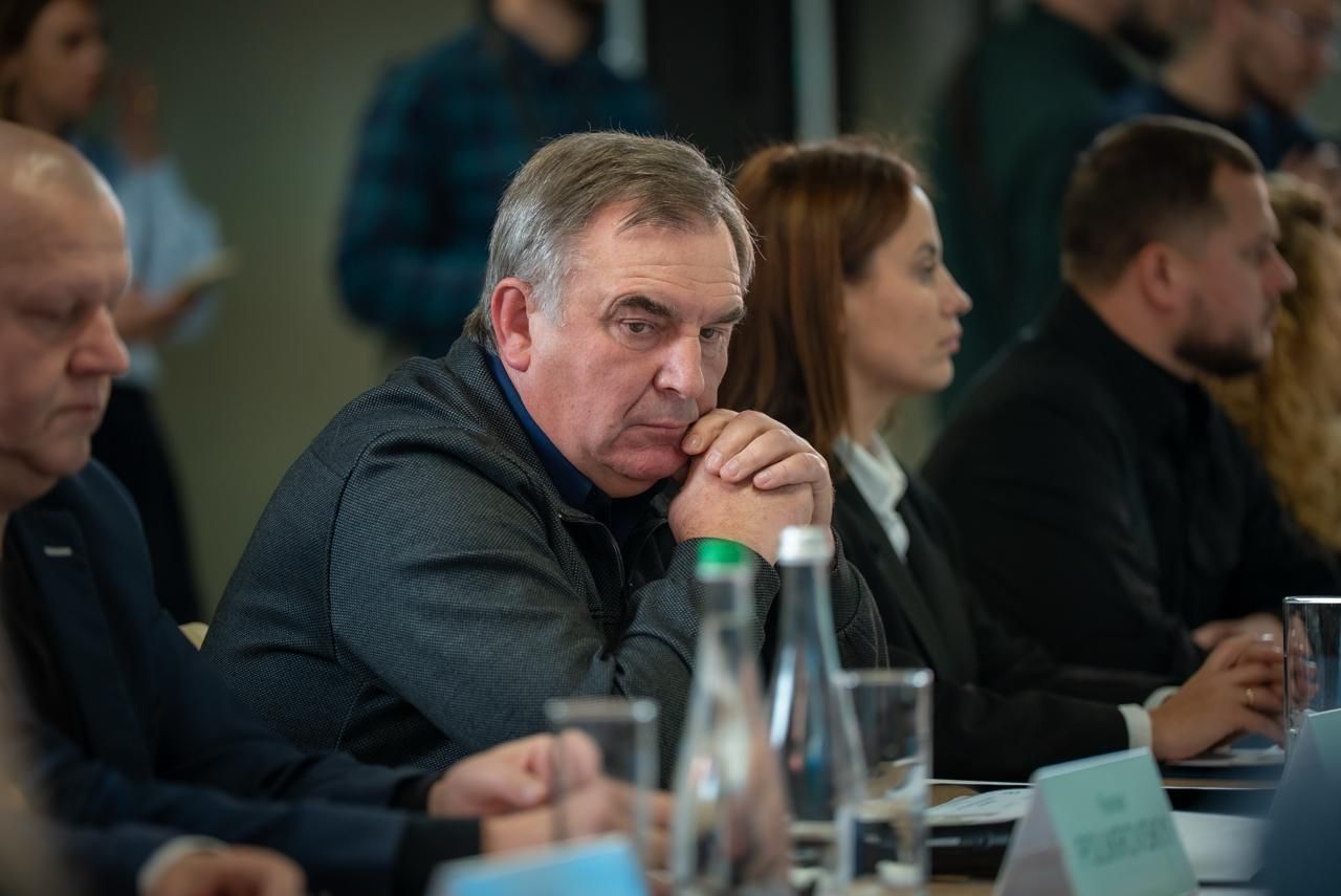 https://moz.gov.ua/img/14ddcdb0-18a7-4272-ab1a-13db87eff659/-whatsapp-2025-11-07-204311-290252e1.jpg?fm=jpg&q=80&fit=max&crop=1280%2C855%2C0%2C0