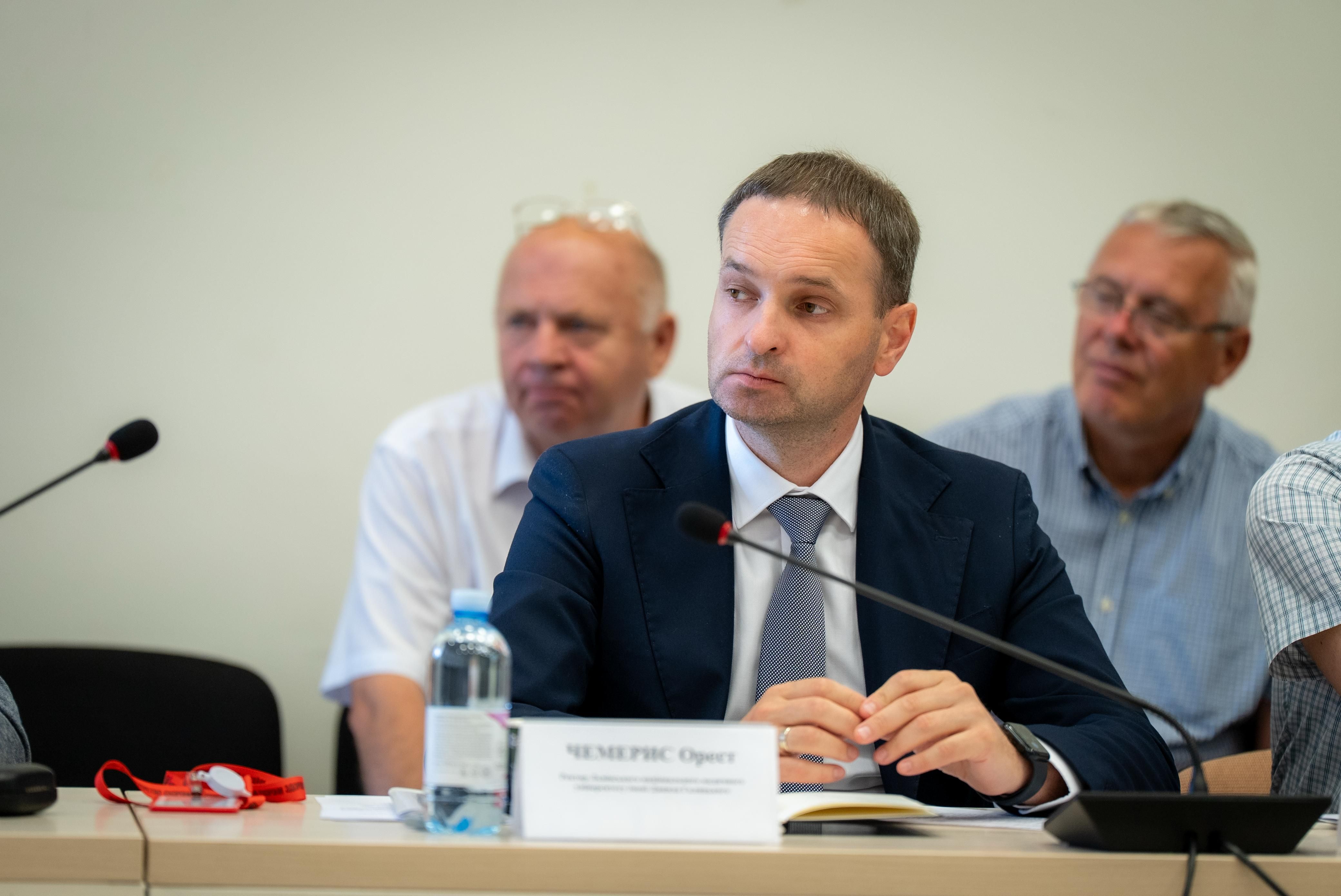 https://moz.gov.ua/img/1672bf85-f084-40a2-9d40-aececf579cf6/130806.jpeg?fm=jpg&q=80&fit=max&crop=4160%2C2779%2C0%2C0