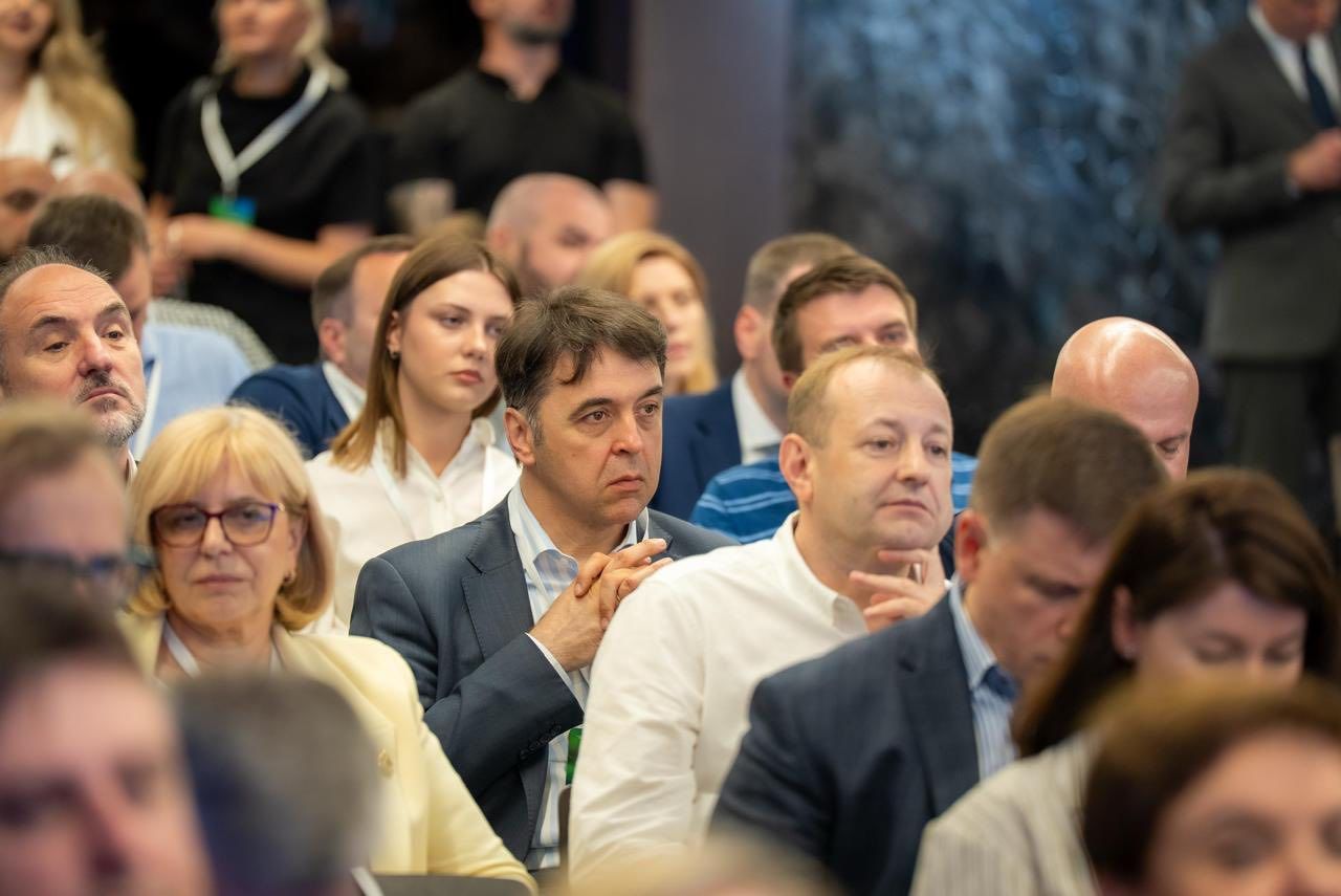 https://moz.gov.ua/img/17f55841-f5b2-46a9-b9ac-9fe65411f593/714949222-4105235286275231-806568196833736708-n.jpg?fm=jpg&q=80&fit=max&crop=1280%2C855%2C0%2C0