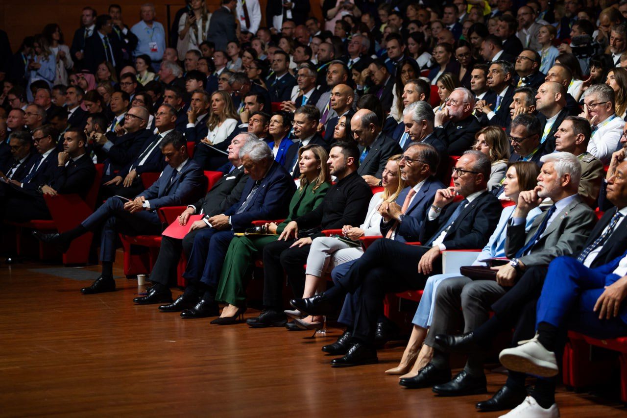 https://moz.gov.ua/img/29a03caf-4c2f-4565-b478-501dfa5c0cbd/photo-2025-07-10-20-56-04.jpg?fm=jpg&q=80&fit=max&crop=1280%2C853%2C0%2C0