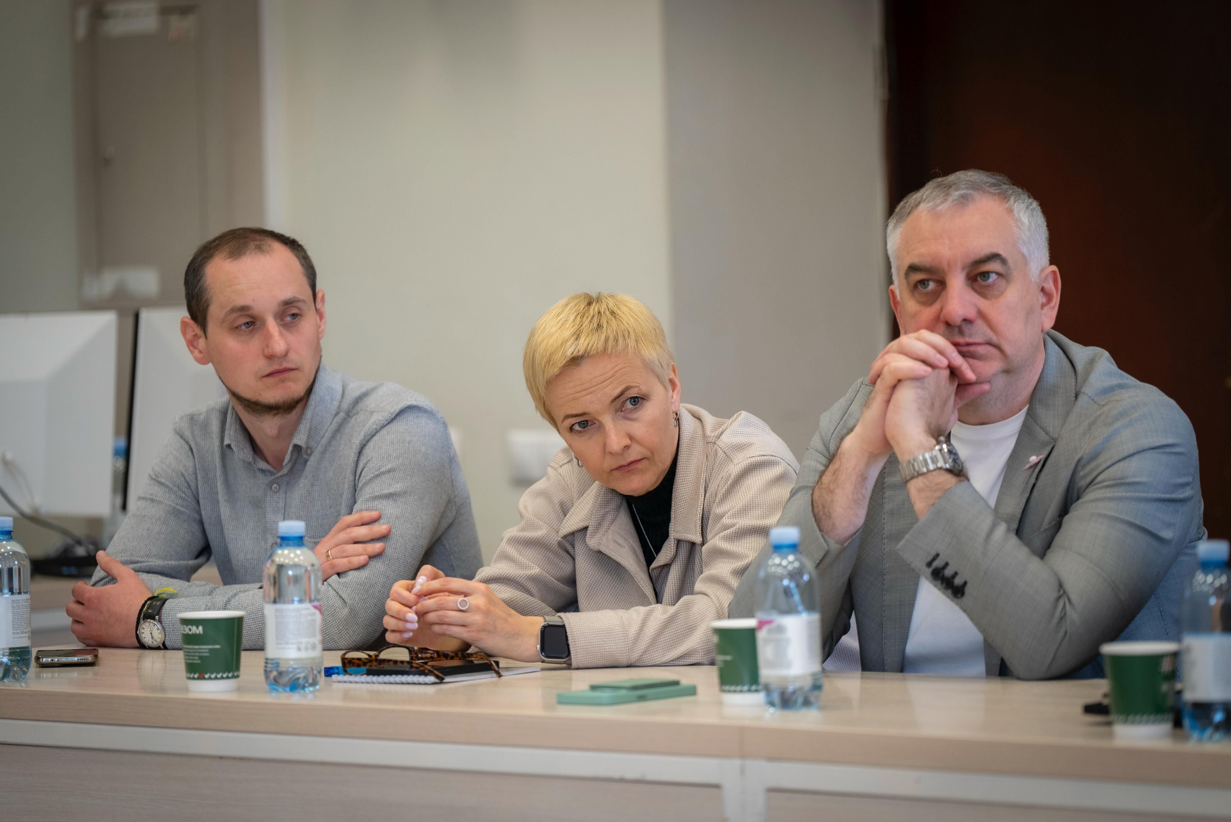 https://moz.gov.ua/img/2f825bd8-81e1-4111-8171-e71e99a458b9/whatsapp-image-2025-05-10-at-151230.jpeg?fm=jpg&q=80&fit=max&crop=4160%2C2779%2C0%2C0