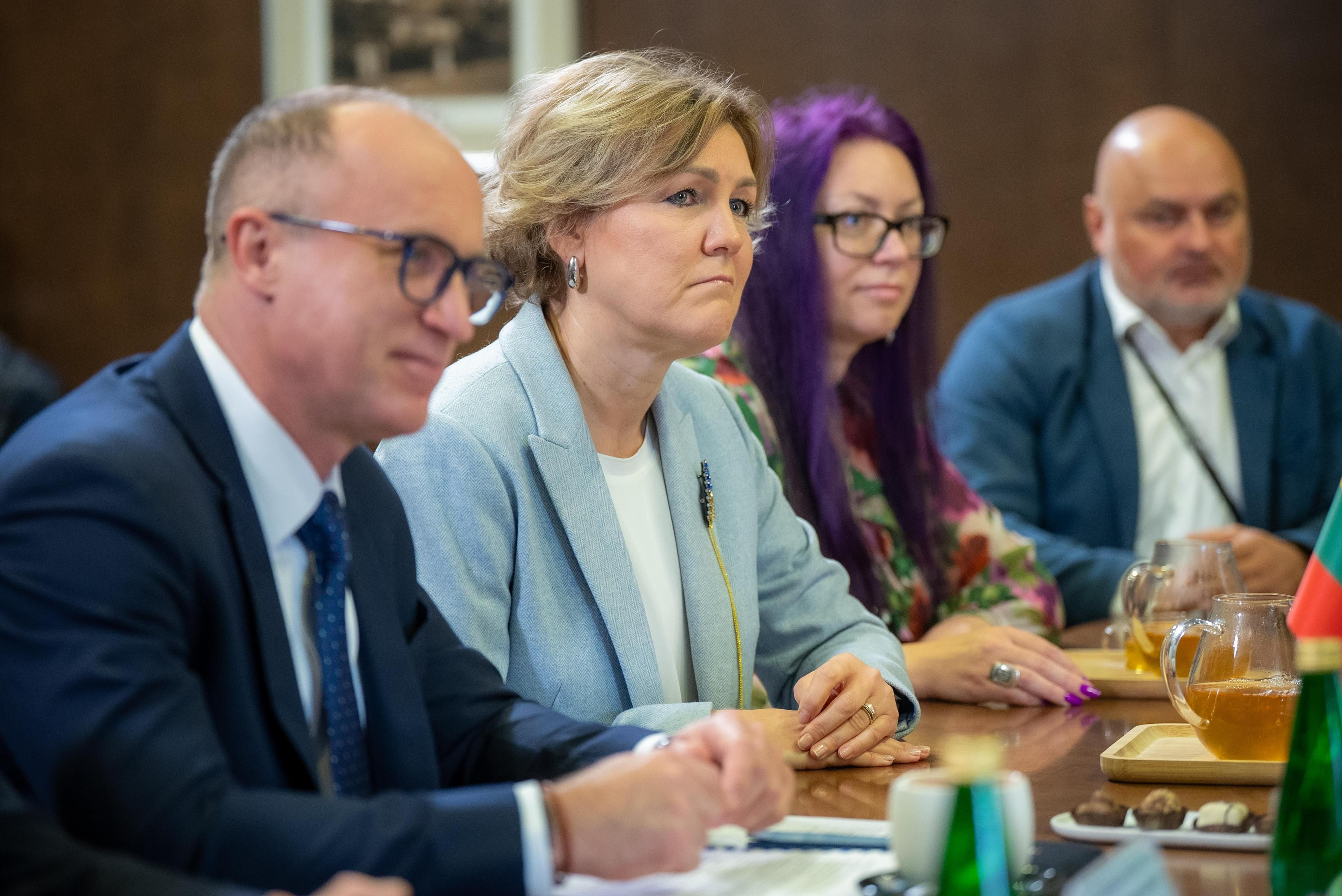 https://moz.gov.ua/img/303fabf3-fc70-436b-a563-558e8da36d4f/whatsapp-image-2025-10-31-at-175136-7.jpeg?fm=jpg&q=80&fit=max&crop=4160%2C2778%2C0%2C0