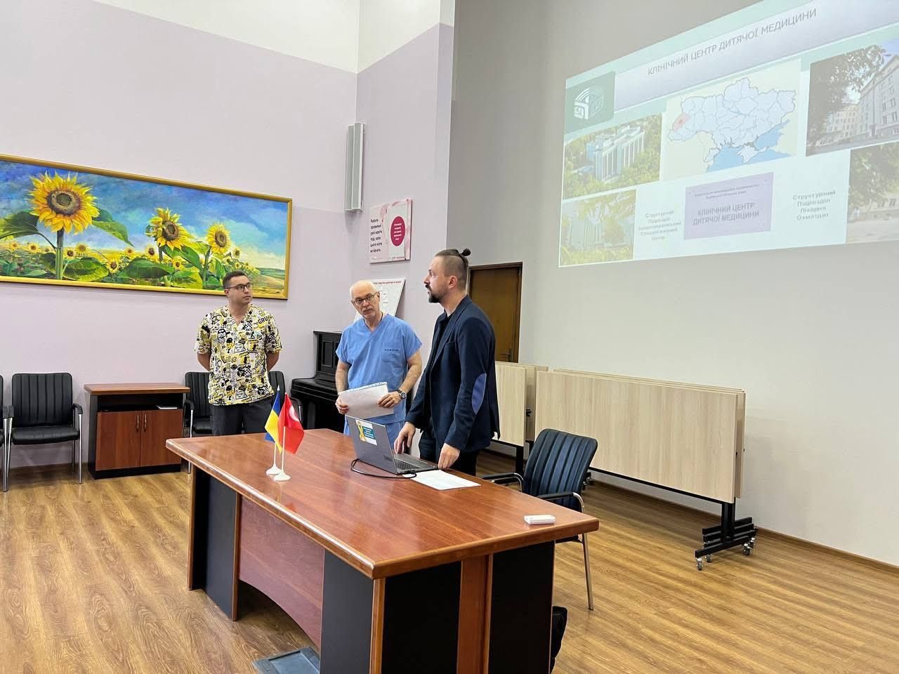 https://moz.gov.ua/img/36a4c5d0-cf15-4eeb-8b48-30f9b004eb77/60324f04-2bc7-4fbb-b04f-9c2df0512d55.jpg?fm=jpg&q=80&fit=max&crop=1280%2C960%2C0%2C0