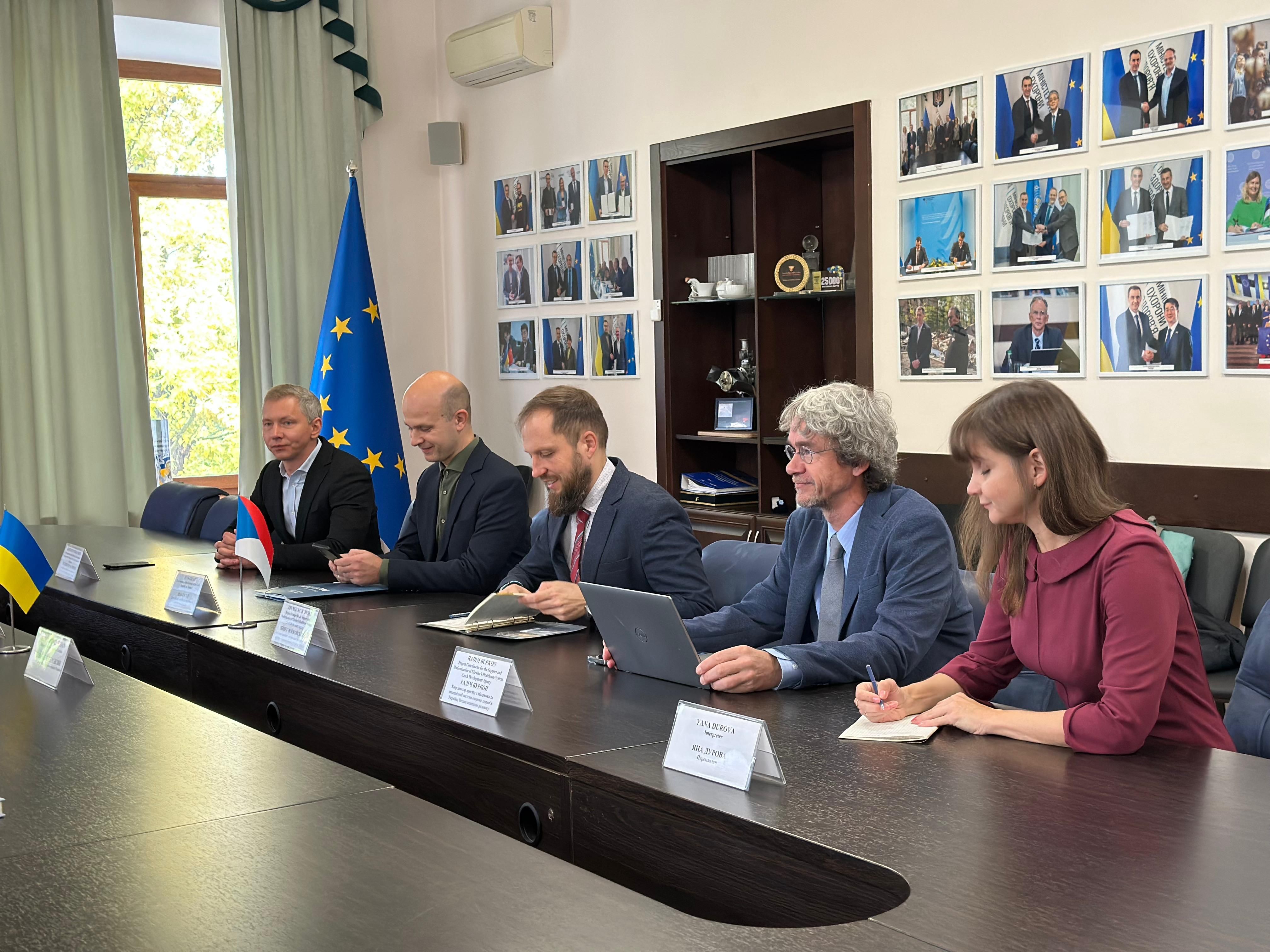 https://moz.gov.ua/img/37a8defd-eedc-4af4-9593-c17e49efc3b1/whatsapp-image-2026-10-15-at-104758.jpeg?fm=jpg&q=80&fit=max&crop=4032%2C3024%2C0%2C0
