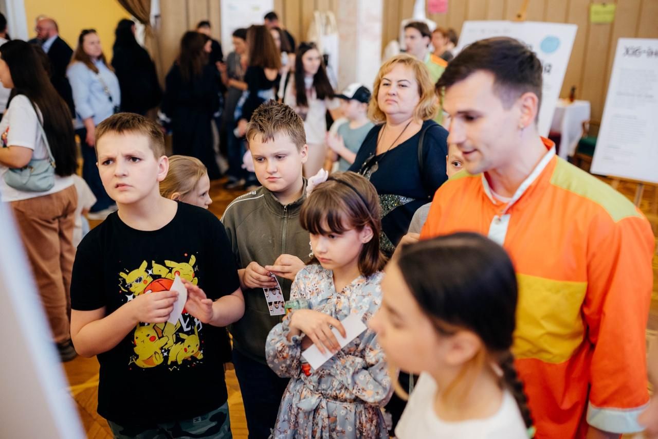 https://moz.gov.ua/img/3947ebff-bf9a-4284-a0d4-2e514e856c47/img-20250425-wa0049.jpg?fm=jpg&q=80&fit=max&crop=1280%2C854%2C0%2C0