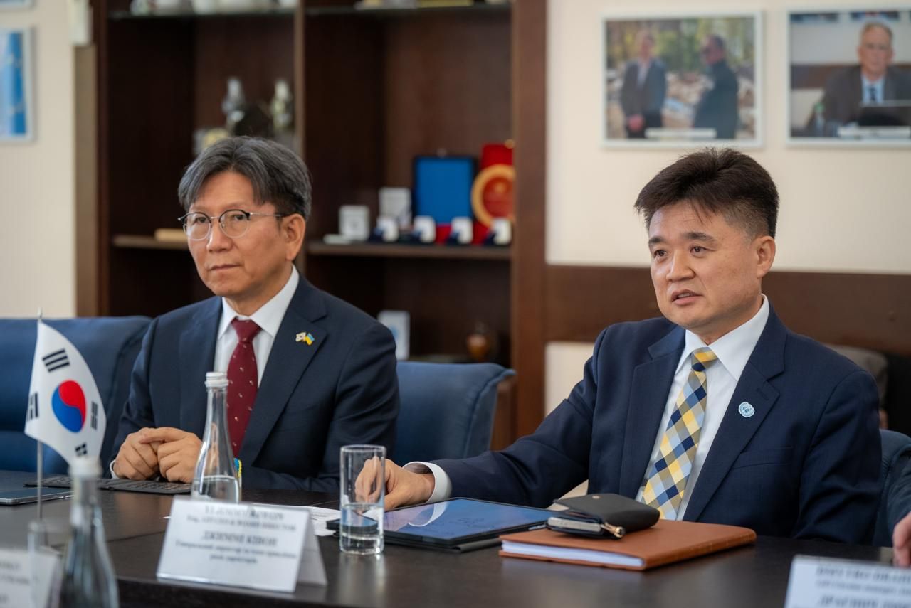 https://moz.gov.ua/img/3dd7494c-8a25-4a45-81fb-918783ab930b/img-20251016-wa0008.jpg?fm=jpg&q=80&fit=max&crop=1280%2C855%2C0%2C0