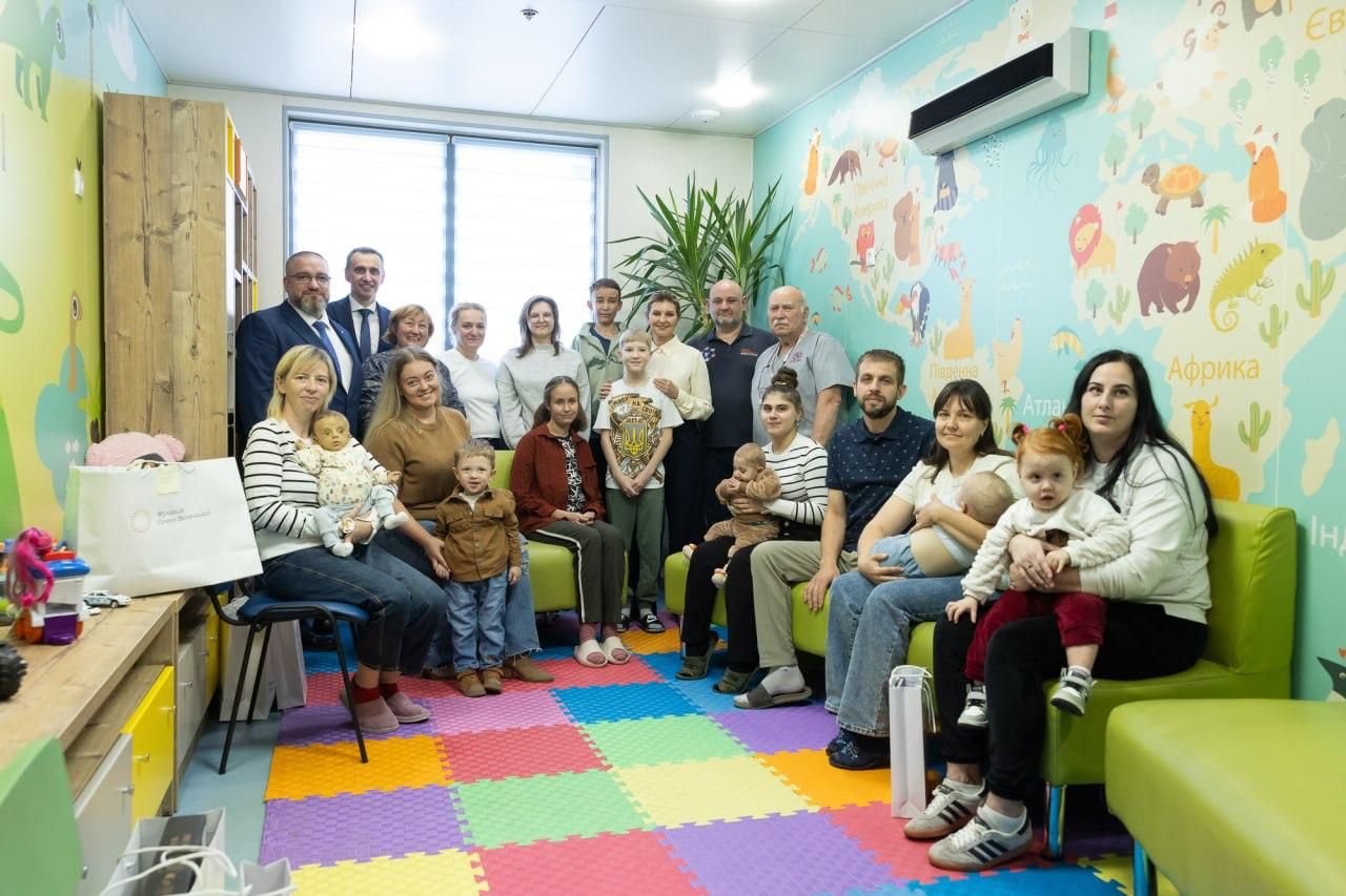 https://moz.gov.ua/img/3df1481a-39c6-4941-933a-2ac8bf2290cf/whatsapp-image-2025-10-17-at-184359-3.jpeg?fm=jpg&q=80&fit=max&crop=1280%2C853%2C0%2C0