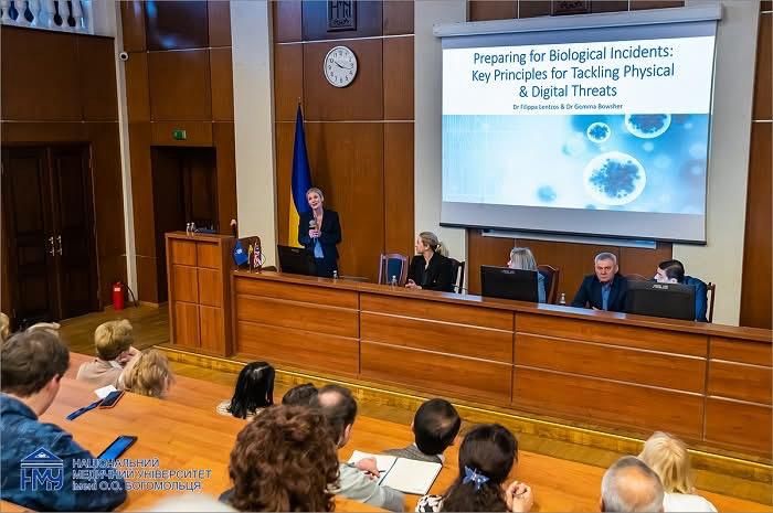 https://moz.gov.ua/img/543a3ea1-771c-4c3c-890e-32e871d2ae26/whatsapp-image-2025-05-29-at-135901-4.jpeg?fm=jpg&q=80&fit=max&crop=700%2C465%2C0%2C0