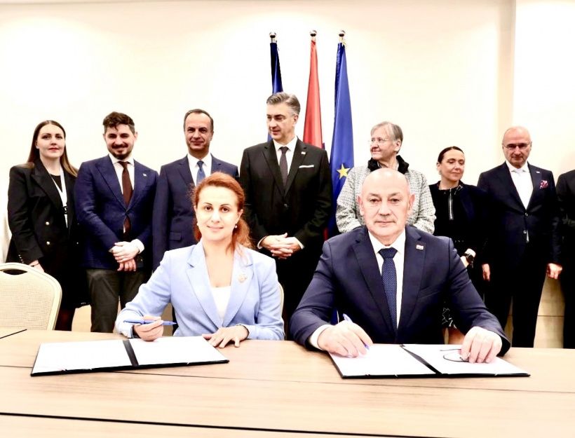 https://moz.gov.ua/img/5e960e0c-953c-49ed-9db6-c543eb073b35/whatsapp-image-2025-10-11-at-160738.jpeg?fm=jpg&q=80&fit=max&crop=820%2C625%2C0%2C0