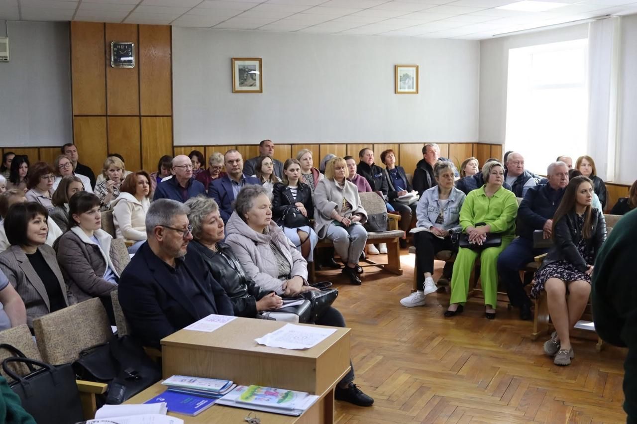 https://moz.gov.ua/img/66de6185-b707-4872-9d31-e6b2e0223450/whatsapp-image-2025-05-05-at-142408-3.jpeg?fm=jpg&q=80&fit=max&crop=1280%2C852%2C0%2C0