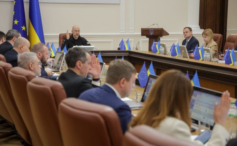 https://moz.gov.ua/img/6f7d3d10-f0c4-46c2-84d6-7ae0500f289f/img-9f34a79745973ed6a025c9d2910a2d0d.png?fm=jpg&q=80&fit=max&crop=820%2C505%2C0%2C0