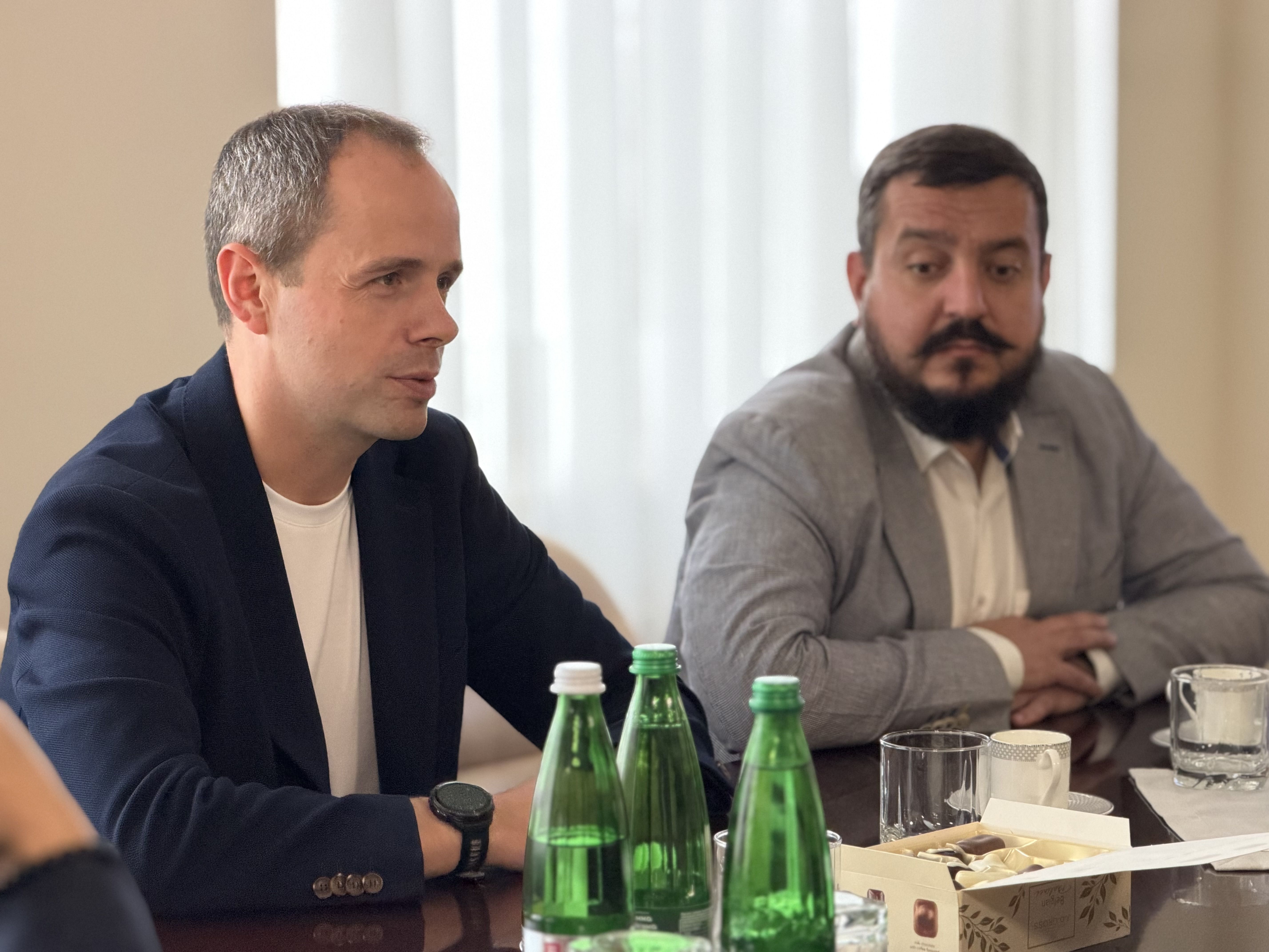 https://moz.gov.ua/img/79df1e6d-a121-4ea1-92ed-148857cca1dc/img-6329.jpeg?fm=jpg&q=80&fit=max&crop=5712%2C4284%2C0%2C0