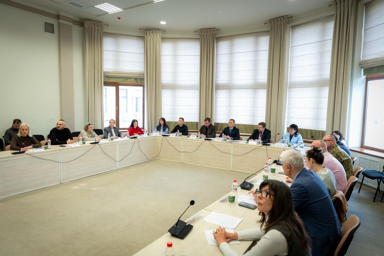 https://moz.gov.ua/img/7ce05779-8d1b-4f7b-8cf5-be2395add4a1/whatsapp-image-2026-04-21-at-173625-1.jpeg?fm=jpg&q=80&fit=max&crop=1280%2C855%2C0%2C0