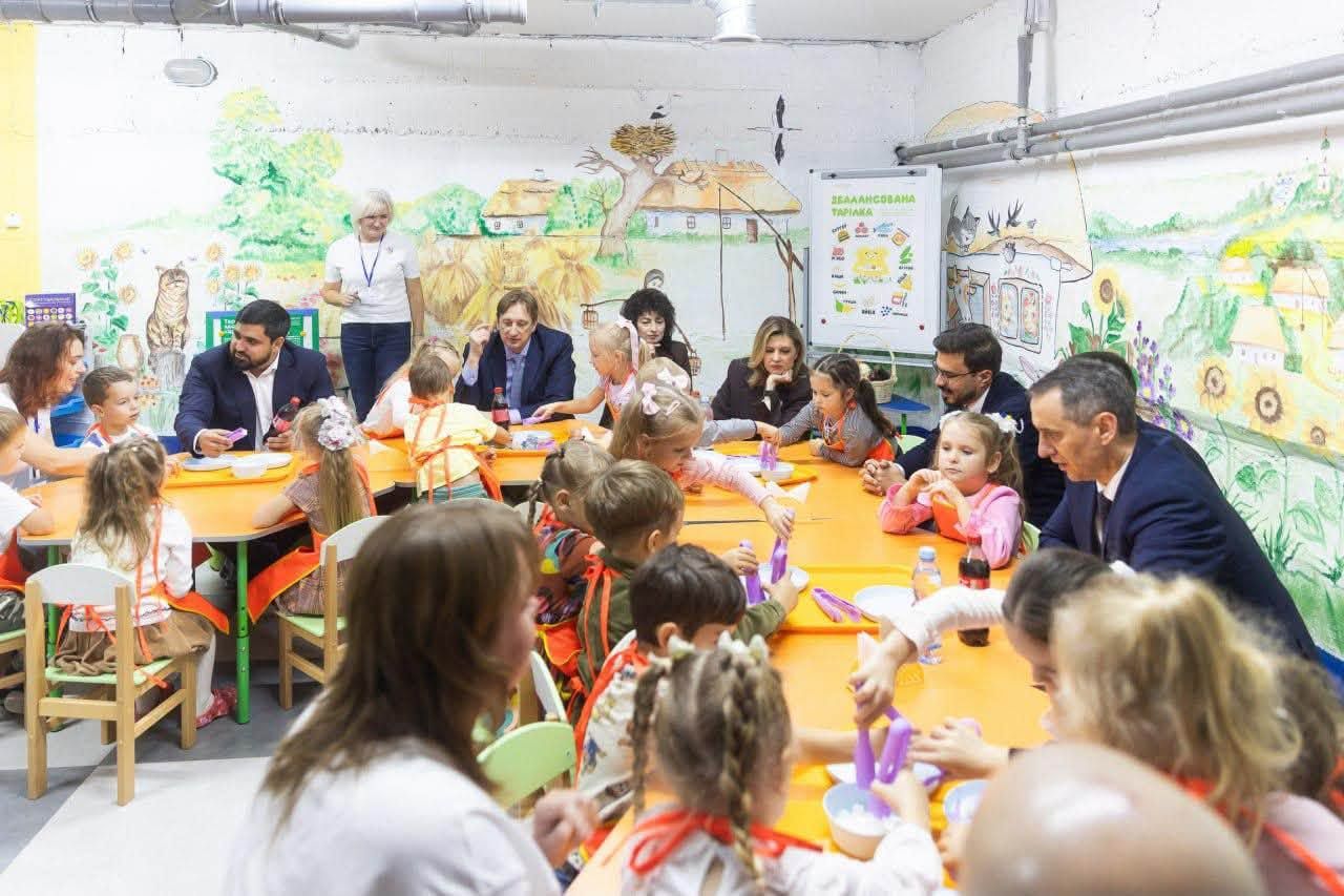 https://moz.gov.ua/img/7d8cd8bc-cdd5-4c98-ae5b-7646de69cae6/855267414-4281695011962590-6216916765381197880-n.jpg?fm=jpg&q=80&fit=max&crop=1280%2C853%2C0%2C0