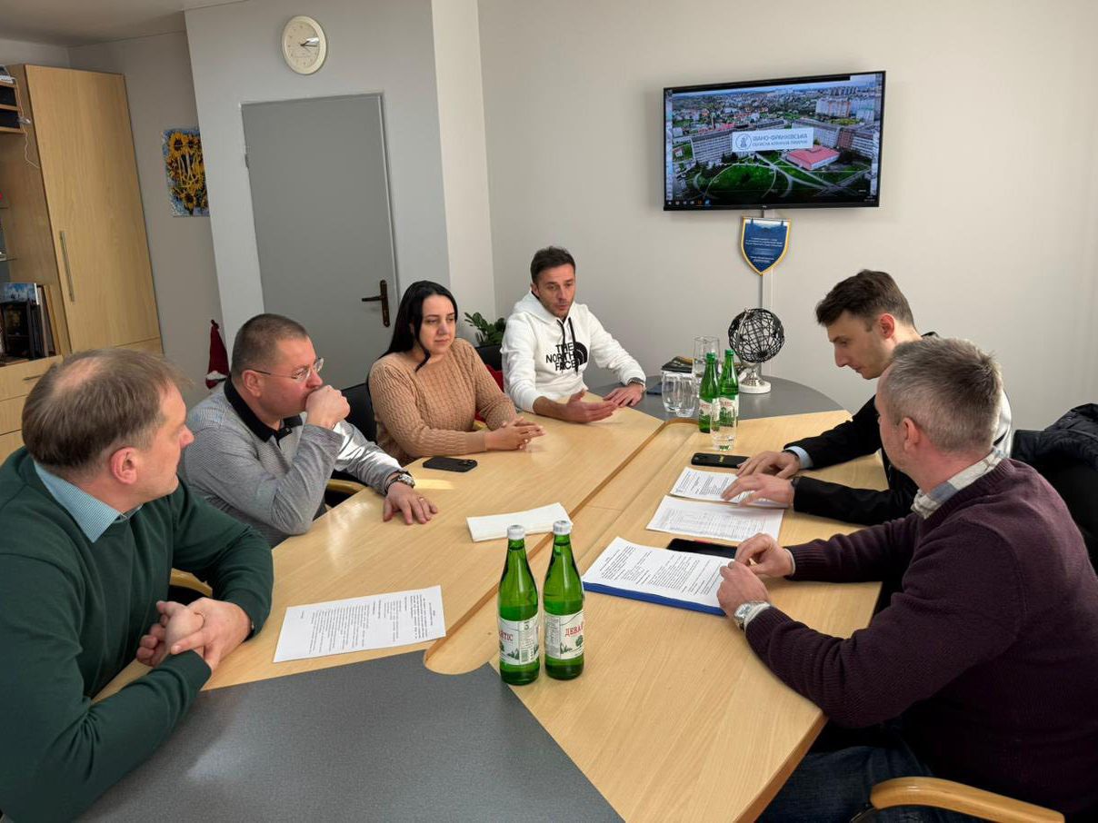 https://moz.gov.ua/img/810b5b9b-e2ae-48ba-91e8-531cfc4b9776/3.jpg?fm=jpg&q=80&fit=max&crop=1208%2C906%2C0%2C0