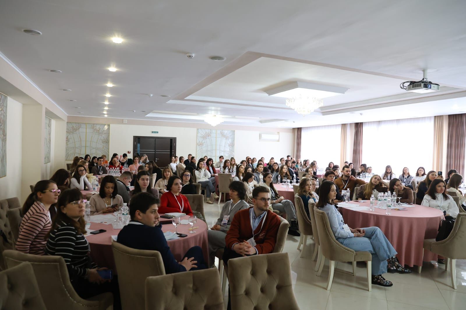 https://moz.gov.ua/img/9433ac77-4a09-471a-85a0-570d83469f88/1000108913.jpg?fm=jpg&q=80&fit=max&crop=1600%2C1066%2C0%2C0