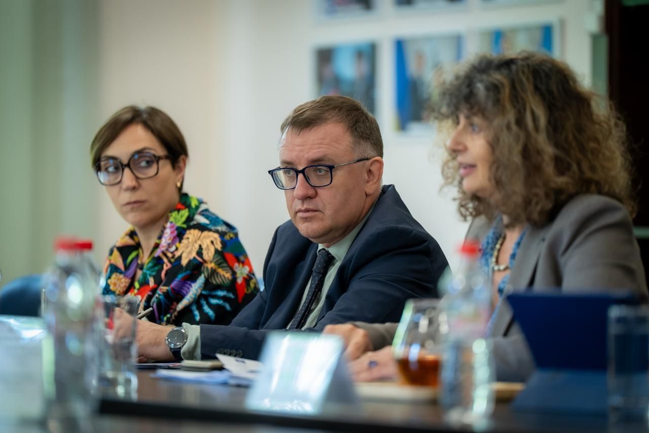 https://moz.gov.ua/img/94ba6903-0a8c-4d0d-82b2-23323d1d584e/whatsapp-image-2026-06-26-at-090837.jpeg?fm=jpg&q=80&fit=max&crop=1280%2C855%2C0%2C0