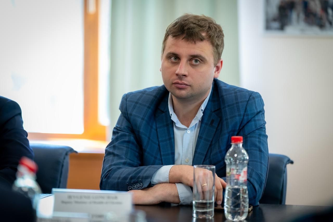 https://moz.gov.ua/img/94ba6903-0a8c-4d0d-82b2-23323d1d584e/whatsapp-image-2026-06-26-at-090840.jpeg?fm=jpg&q=80&fit=max&crop=1280%2C855%2C0%2C0