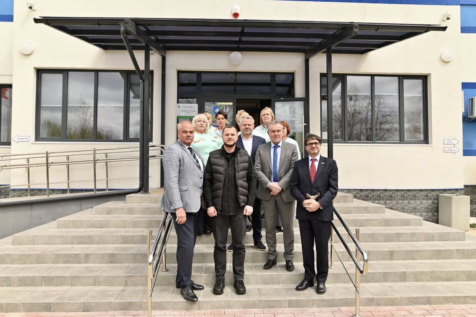 https://moz.gov.ua/img/9e749e48-7d12-465f-b359-2dfa8d18bf5d/whatsapp-image-2026-04-27-at-142821.jpeg?fm=jpg&q=80&fit=max&crop=1600%2C1067%2C0%2C0