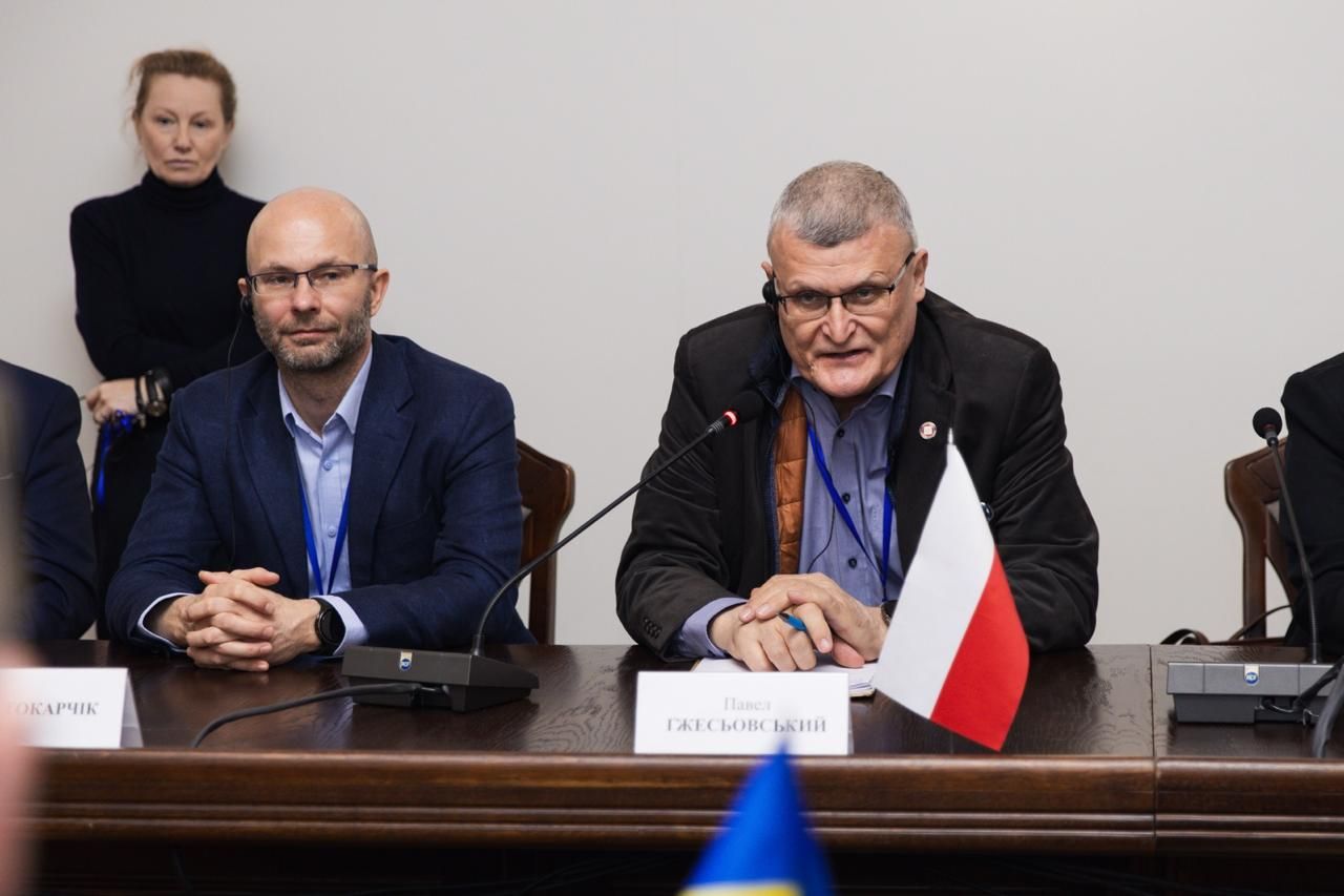 https://moz.gov.ua/img/9f3df07a-2cf9-420d-a172-a6e02255cf47/whatsapp-image-2026-03-02-at-101356.jpeg?fm=jpg&q=80&fit=max&crop=1280%2C853%2C0%2C0