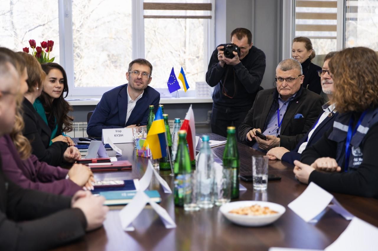 https://moz.gov.ua/img/9f3df07a-2cf9-420d-a172-a6e02255cf47/whatsapp-image-2026-03-02-at-101400.jpeg?fm=jpg&q=80&fit=max&crop=1280%2C853%2C0%2C0