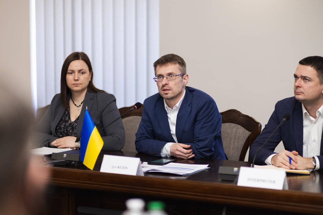 https://moz.gov.ua/img/9f3df07a-2cf9-420d-a172-a6e02255cf47/whatsapp-image-2026-03-02-at-101404.jpeg?fm=jpg&q=80&fit=max&crop=1280%2C852%2C0%2C0