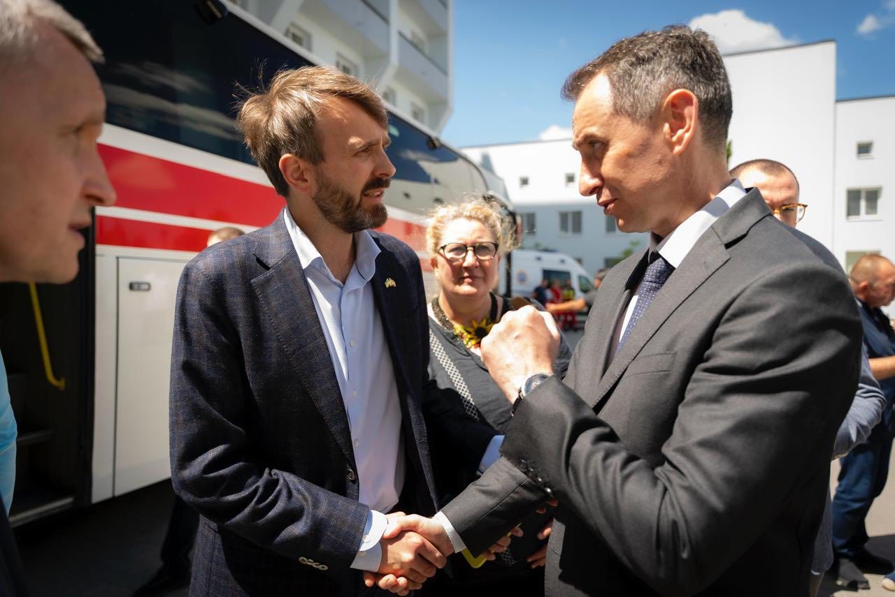 https://moz.gov.ua/img/a2cf6454-c1b2-459c-8024-67cc03aeeafe/514428940-3691756170956480-5646117812907350263-n.jpg?fm=jpg&q=80&fit=max&crop=1280%2C855%2C0%2C0