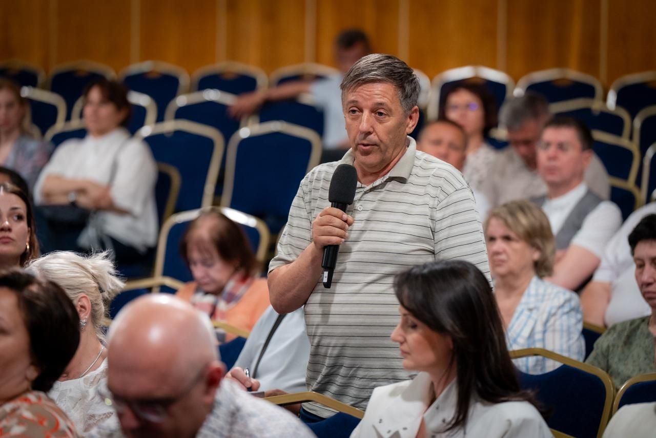 https://moz.gov.ua/img/af00f1c8-c645-4b72-babb-7e4e22d8ab51/whatsapp-image-2026-07-01-at-111952-8.jpeg?fm=jpg&q=80&fit=max&crop=1280%2C855%2C0%2C0