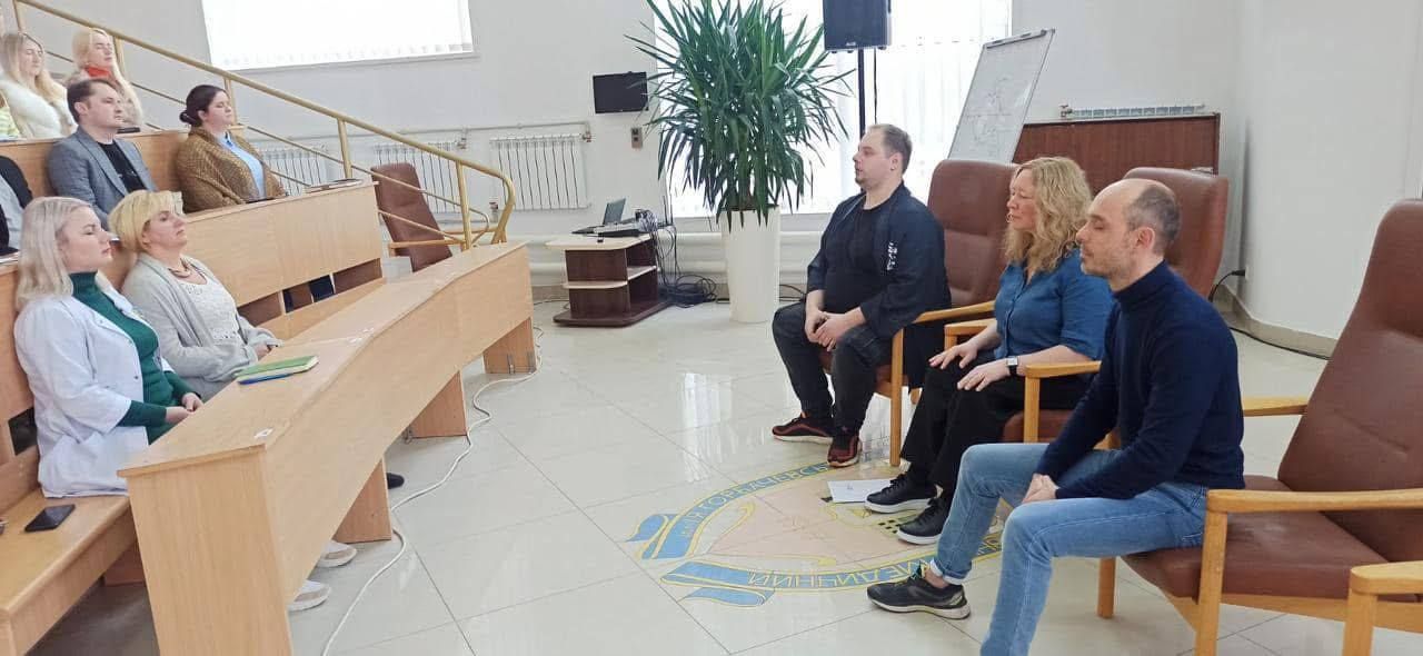 https://moz.gov.ua/img/b1430842-1689-4cbb-8713-c51b2b32d860/27944b4f-fde7-4a2b-8b4d-2e2f8e2b5f80.jpg?fm=jpg&q=80&fit=max&crop=1280%2C590%2C0%2C0