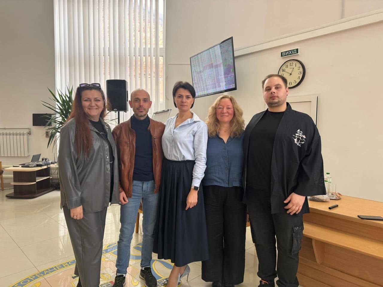 https://moz.gov.ua/img/b1430842-1689-4cbb-8713-c51b2b32d860/3e9e9b82-fc65-4671-9ea8-c2fc2f07aff4.jpg?fm=jpg&q=80&fit=max&crop=1280%2C960%2C0%2C0
