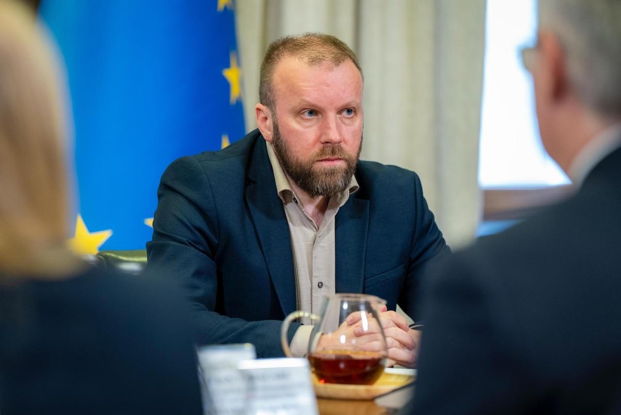 https://moz.gov.ua/img/b4207224-d1dd-4f96-b45b-2cd088fb7906/img-20250401-wa0005.jpg?fm=jpg&q=80&fit=max&crop=1280%2C855%2C0%2C0