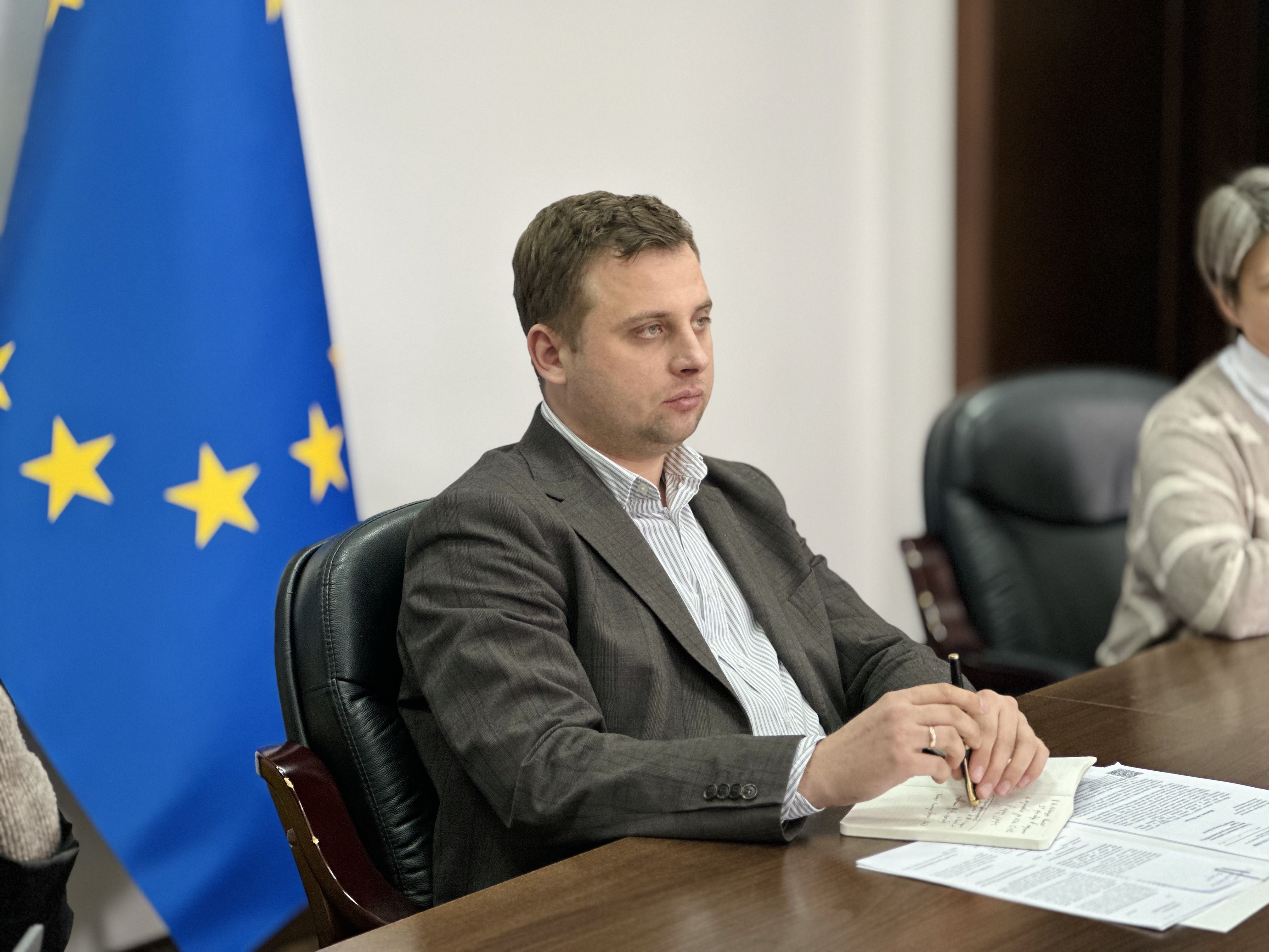 https://moz.gov.ua/img/b7014641-673a-4e6d-b9d2-1b4cf485e1a5/2.jpg?fm=jpg&q=80&fit=max&crop=4032%2C3024%2C0%2C0