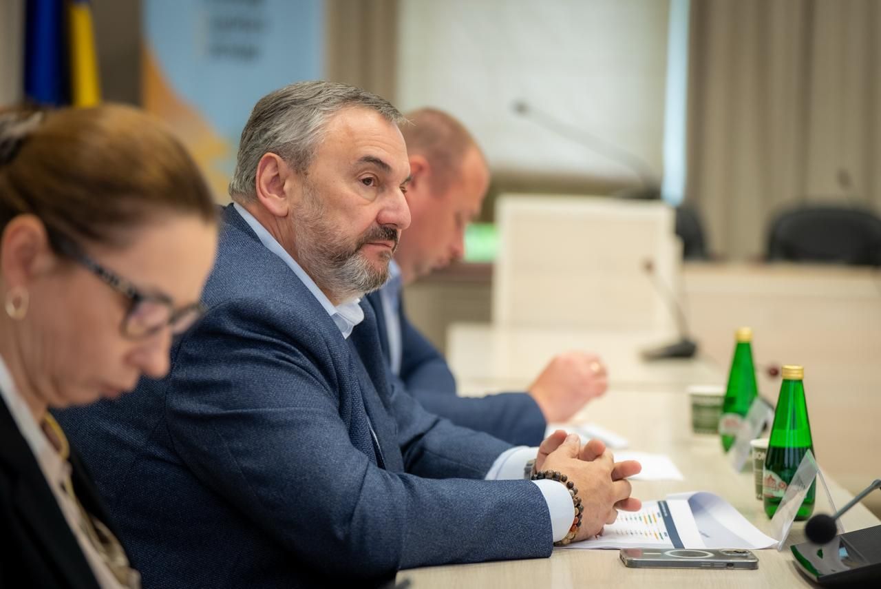 https://moz.gov.ua/img/bdd86056-0588-42e9-a122-ac5ea443947b/whatsapp-image-2026-05-05-at-093651.jpeg?fm=jpg&q=80&fit=max&crop=1280%2C855%2C0%2C0