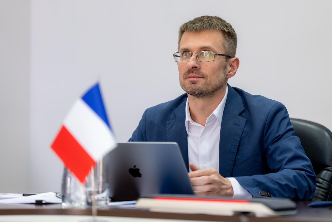 https://moz.gov.ua/img/d48dbaec-2a83-45f0-b652-9d6ba295fc0d/whatsapp-image-2026-08-14-at-104328.jpeg?fm=jpg&q=80&fit=max&crop=1280%2C856%2C0%2C0