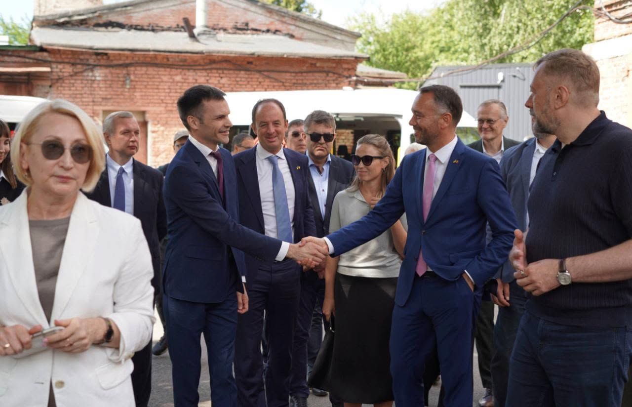 https://moz.gov.ua/img/d5812add-0c12-45d4-8fc1-ddb497a14847/793028176-4449302168667500-6145101372329666721-n.jpg?fm=jpg&q=80&fit=max&crop=1280%2C824%2C0%2C0