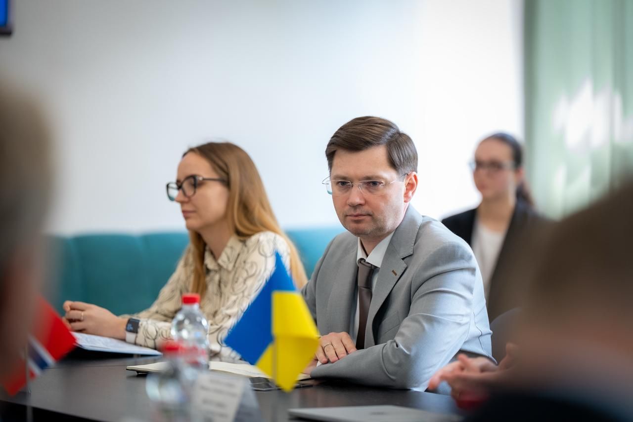 https://moz.gov.ua/img/e052977d-f792-42cf-8e61-1980e4d83f9b/whatsapp-image-2026-06-25-at-0822010.jpeg?fm=jpg&q=80&fit=max&crop=1280%2C855%2C0%2C0