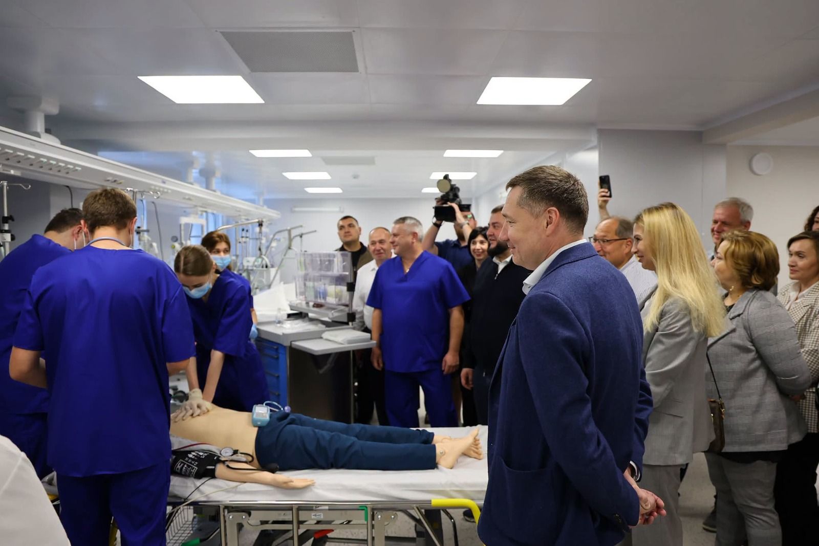 https://moz.gov.ua/img/e21402d6-fa6e-4af2-8bf1-41dac1cd77c2/whatsapp-image-2026-09-22-at-161303-2.jpeg?fm=jpg&q=80&fit=max&crop=1600%2C1067%2C0%2C0