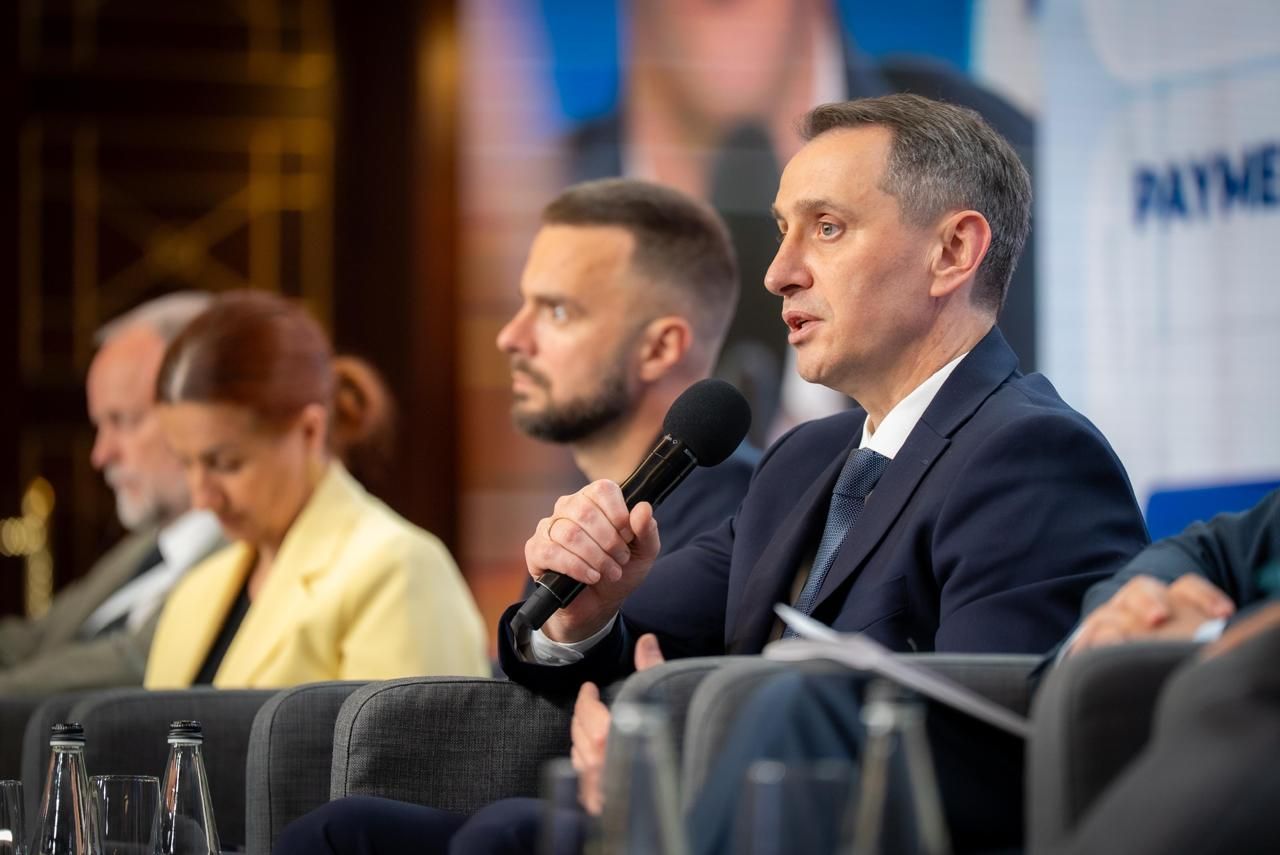 https://moz.gov.ua/img/e2a4e462-0788-48f7-94ff-388cc6359d21/708939011-4092146784250748-6825037597494094904-n.jpg?fm=jpg&q=80&fit=max&crop=1280%2C855%2C0%2C0