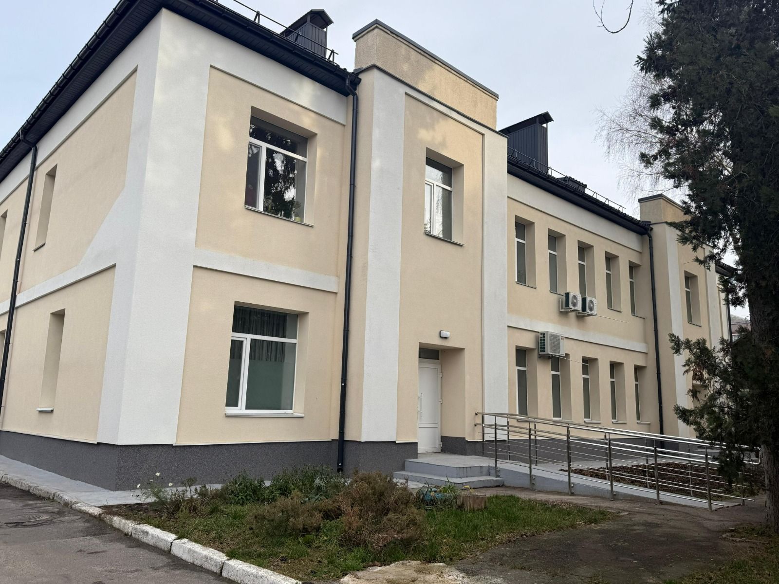 https://moz.gov.ua/img/e44de9fb-b757-494c-b75a-5f6ff4ea44c3/-whatsapp-2025-12-08-113443-4bd89565.jpg?fm=jpg&q=80&fit=max&crop=1600%2C1200%2C0%2C0