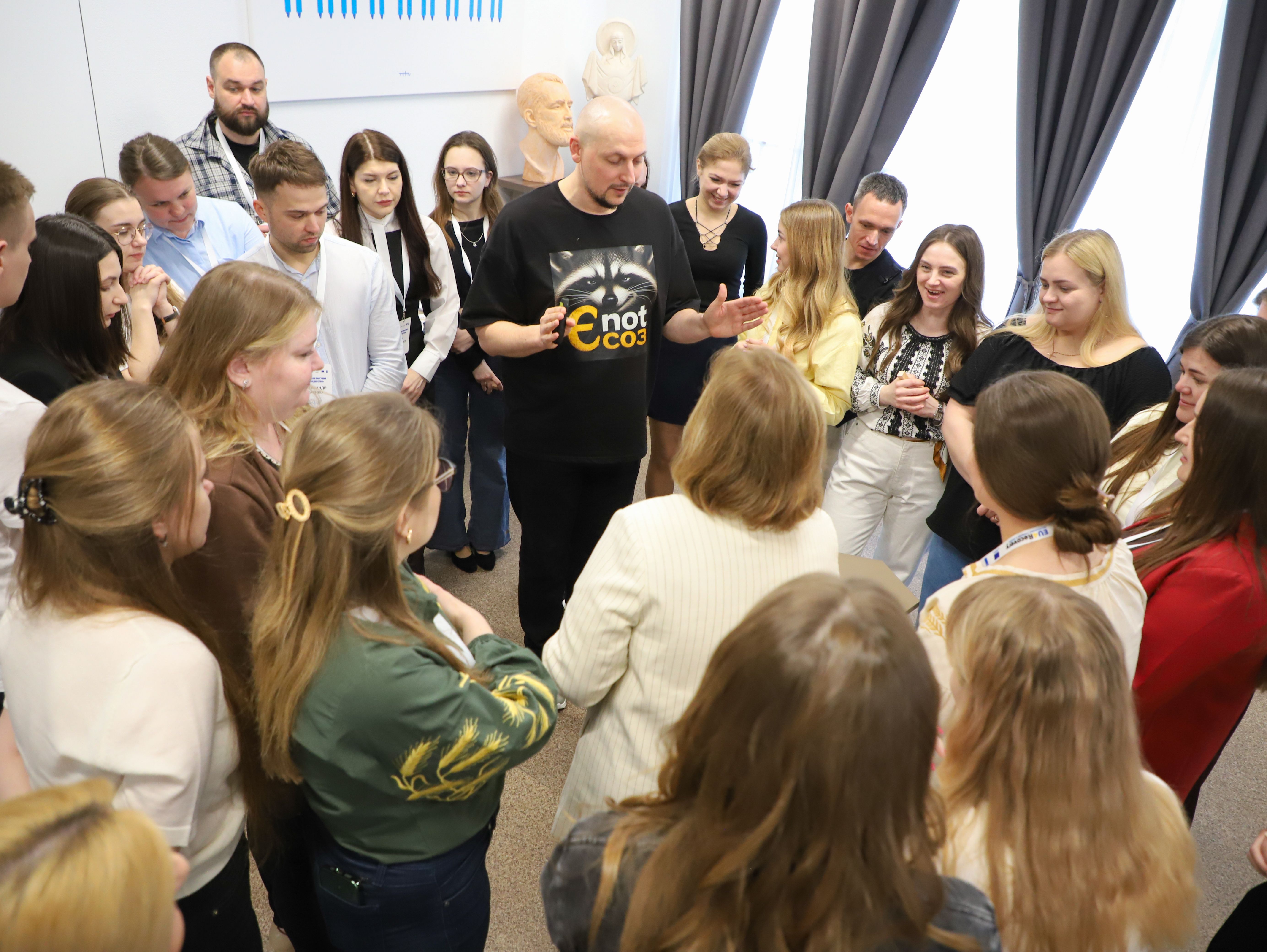https://moz.gov.ua/img/e7e98ab9-d373-43b4-b89b-74e2a2f57817/img-9123.jpg?fm=jpg&q=80&fit=max&crop=5536%2C4160%2C0%2C0