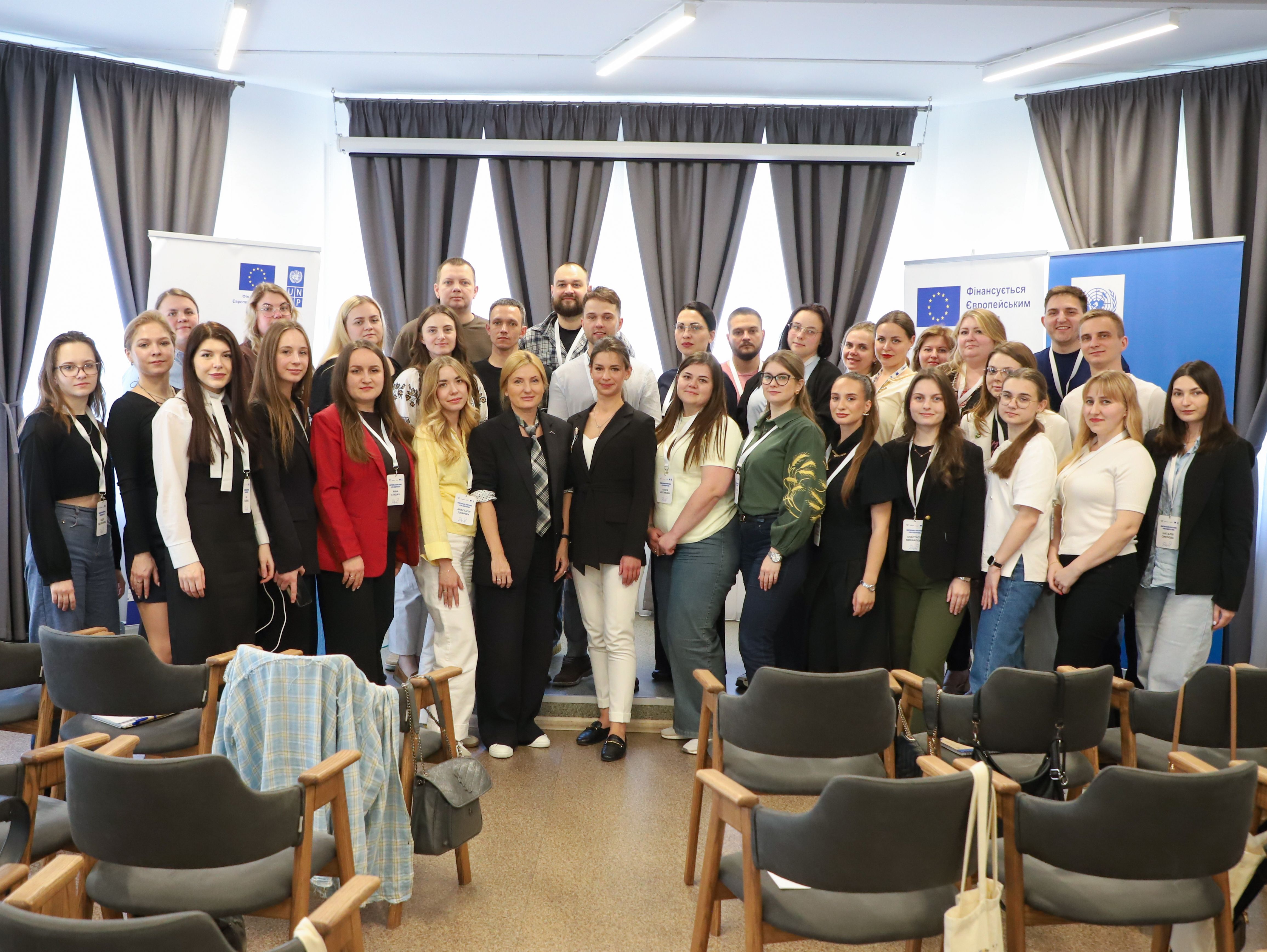 https://moz.gov.ua/img/e7e98ab9-d373-43b4-b89b-74e2a2f57817/img-9424.jpg?fm=jpg&q=80&fit=max&crop=4622%2C3473%2C0%2C0