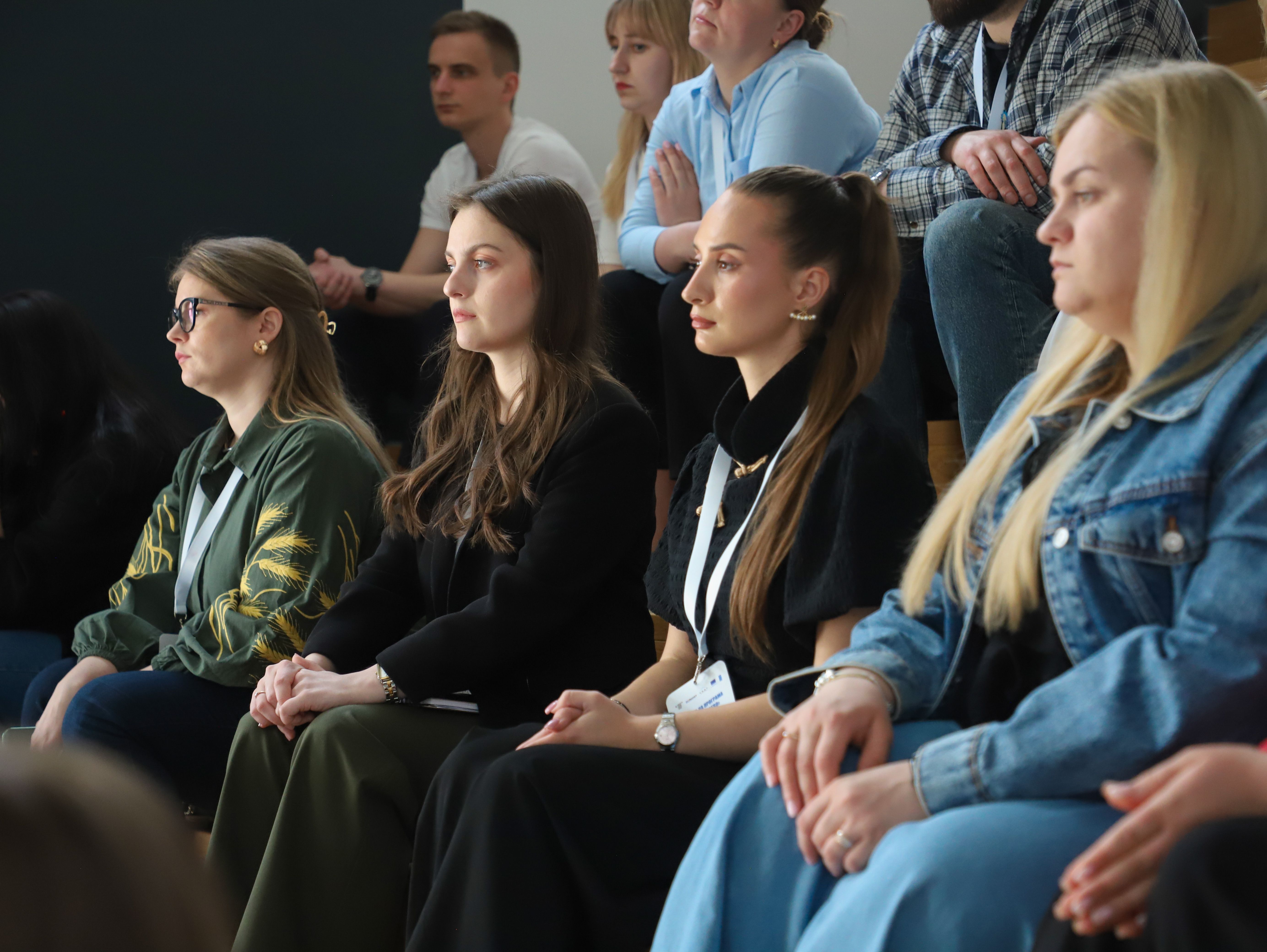 https://moz.gov.ua/img/e7e98ab9-d373-43b4-b89b-74e2a2f57817/img-9598.jpg?fm=jpg&q=80&fit=max&crop=5536%2C4160%2C0%2C0
