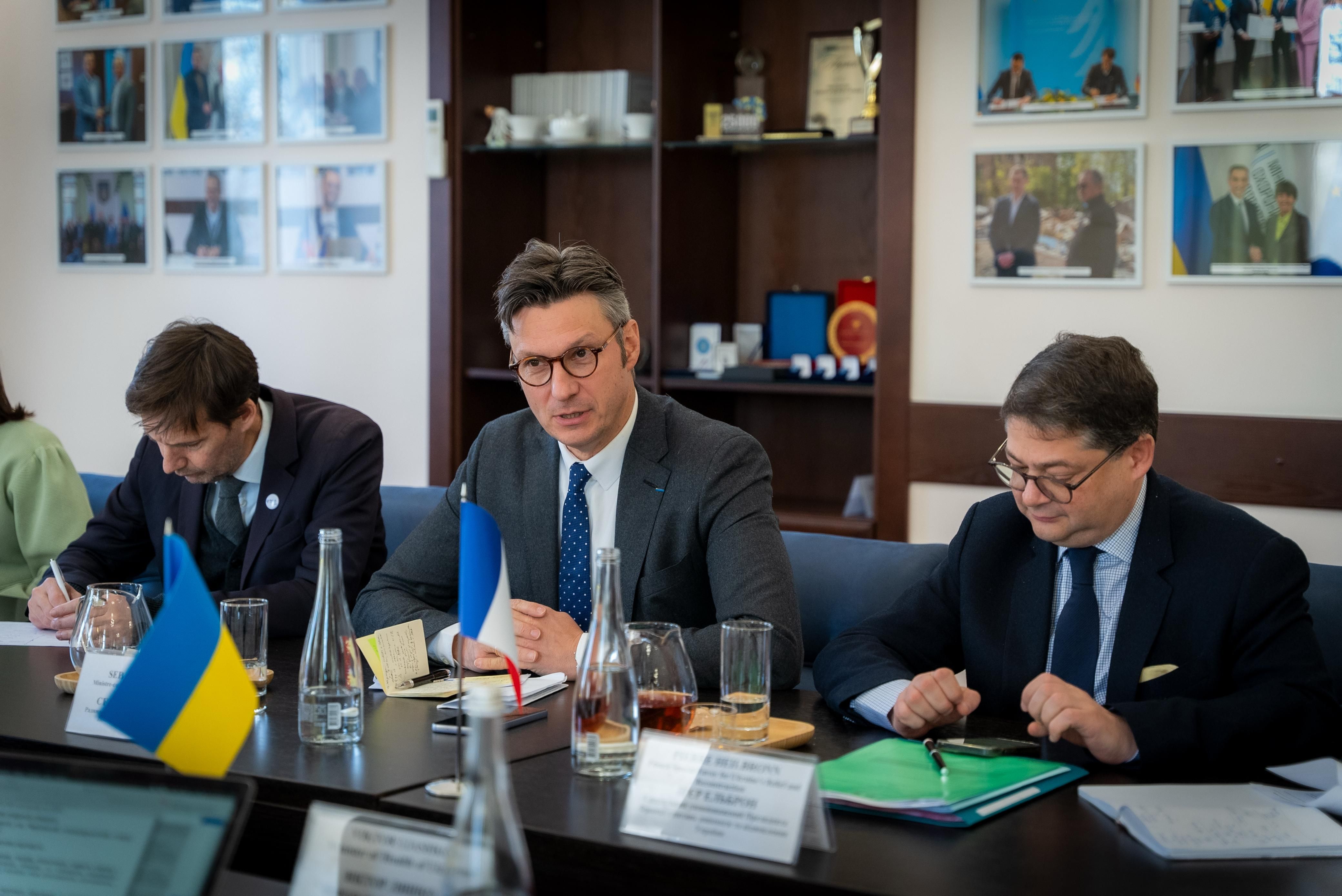 https://moz.gov.ua/img/ef585fe7-a6b6-45da-9e6c-37b0aa3dbfaf/-whatsapp-2025-02-25-145424-e7d3b6f0.jpg?fm=jpg&q=80&fit=max&crop=4160%2C2779%2C0%2C0