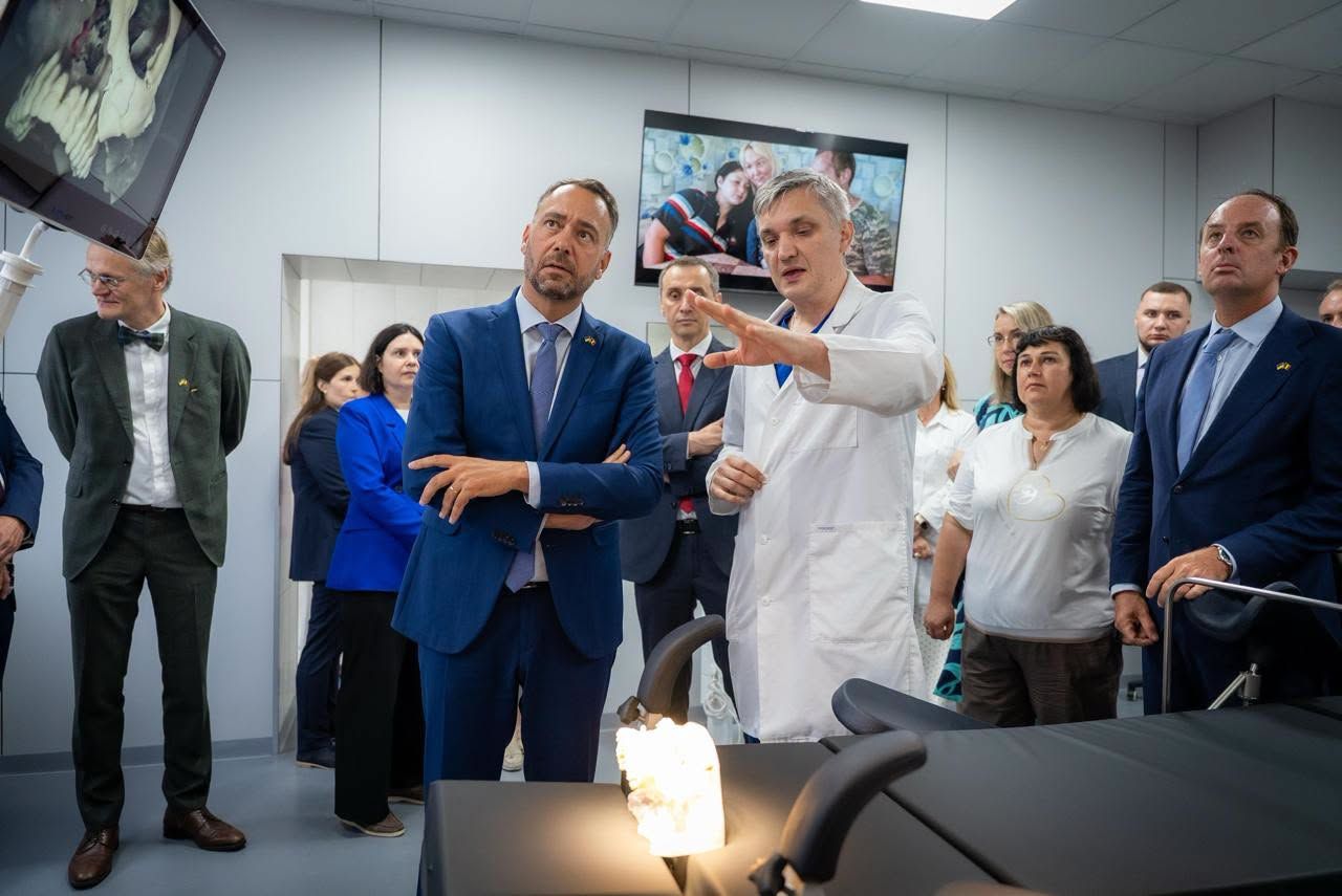 https://moz.gov.ua/img/f74874f9-d7e3-4a16-9ec1-fd184460debd/774667143-2101944120398462-8301598611918809059-n.png?fm=jpg&q=80&fit=max&crop=1280%2C855%2C0%2C0