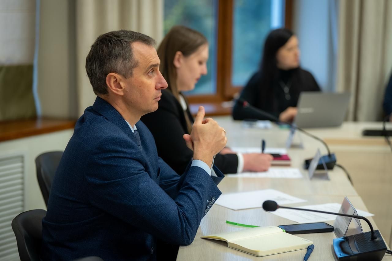 https://moz.gov.ua/img/f9f4cc33-fe00-4d69-9caf-511d7217b2d5/2010-14.jpeg?fm=jpg&q=80&fit=max&crop=1280%2C855%2C0%2C0