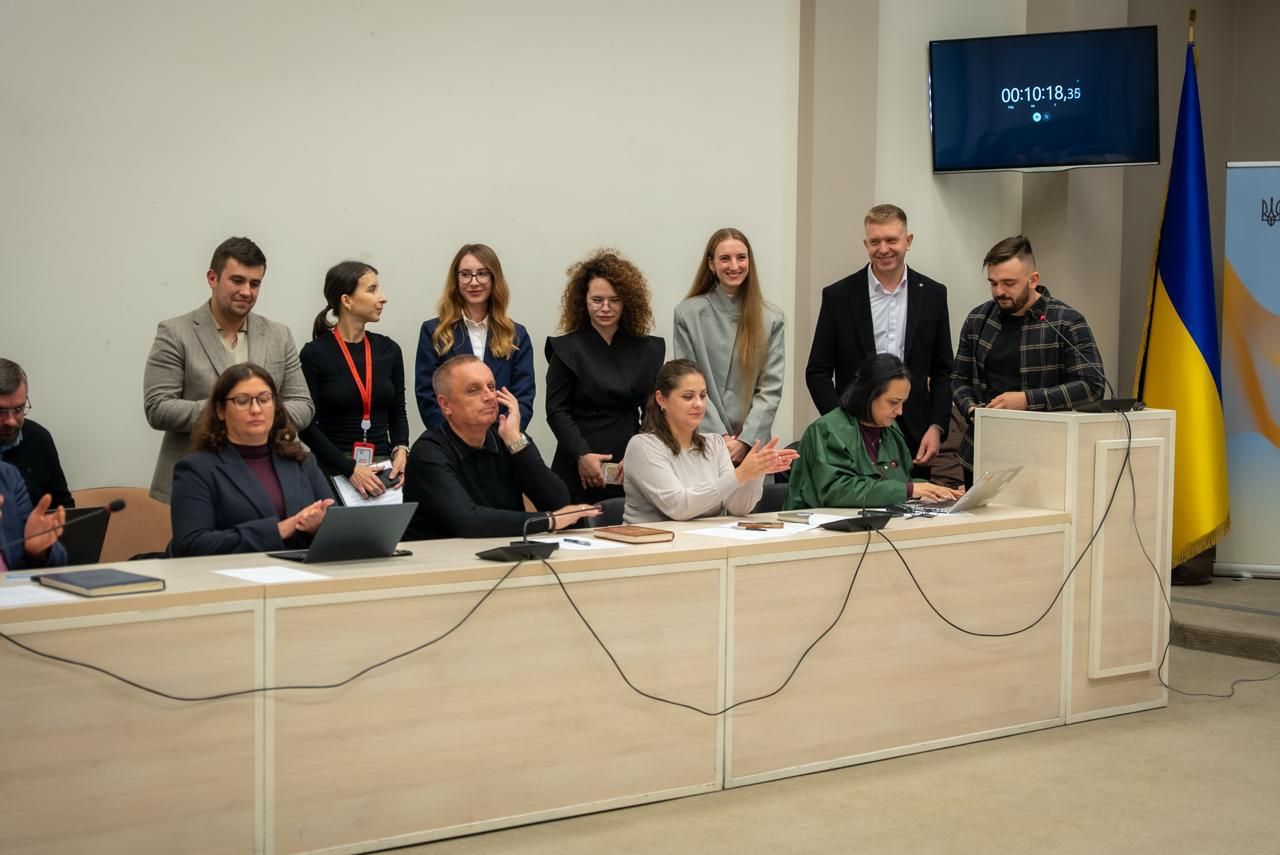 https://moz.gov.ua/img/f9f4cc33-fe00-4d69-9caf-511d7217b2d5/2010-3.jpeg?fm=jpg&q=80&fit=max&crop=1280%2C855%2C0%2C0